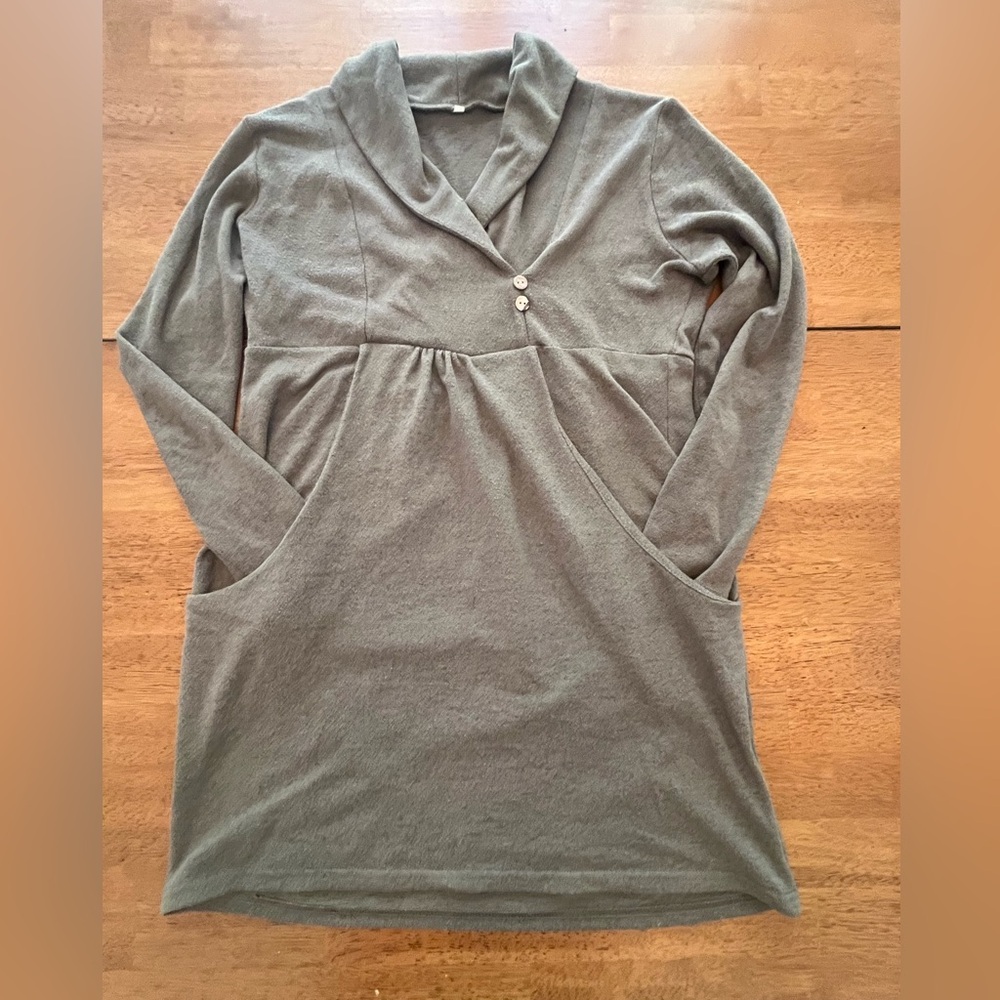 Gray/Green Long Sleeve Tunic with Pockets